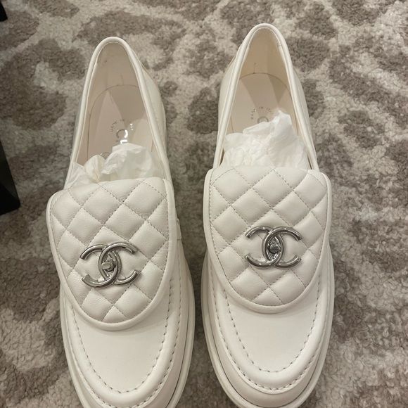 Chanel Turn Lock loafers NIB, comes with receipt  box and dust bags 38.5 - Picture 1 of 6